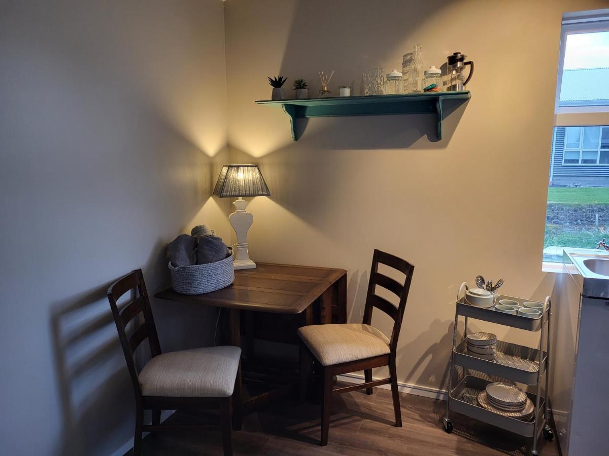Meribella Studio Apartment Eyrarbakki Luaran gambar