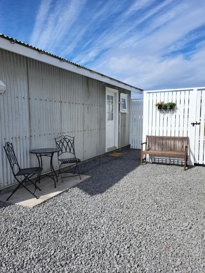 Meribella Studio Apartment Eyrarbakki Luaran gambar