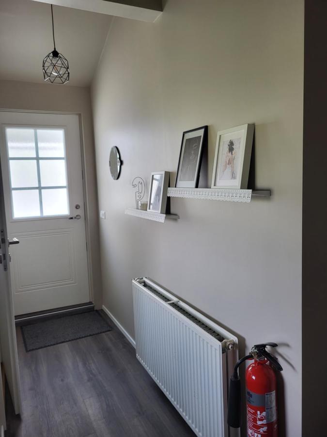 Meribella Studio Apartment Eyrarbakki Luaran gambar